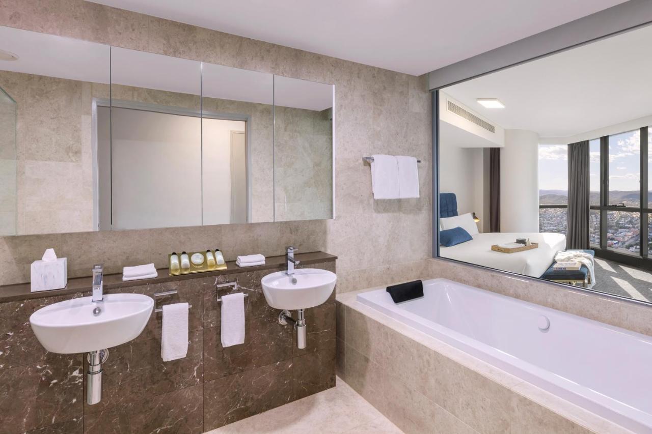 Meriton Herschel Street,