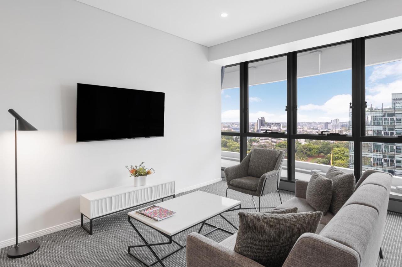 Meriton Herschel Street,