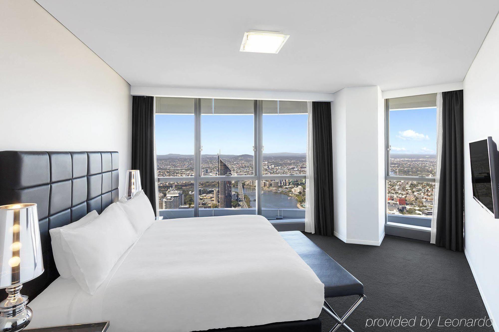 Meriton Herschel Street, 5*